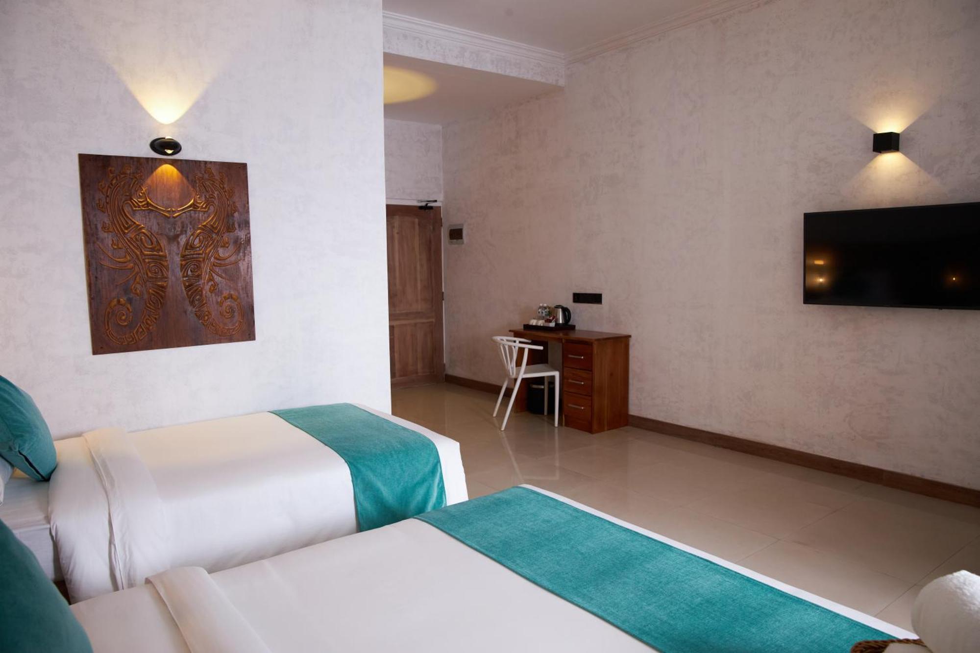 Seahorse Hotel & Spa 니곰보 외부 사진